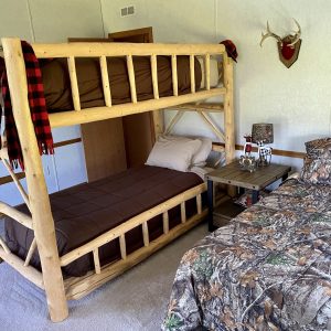 Superior Adventures : Accommodations