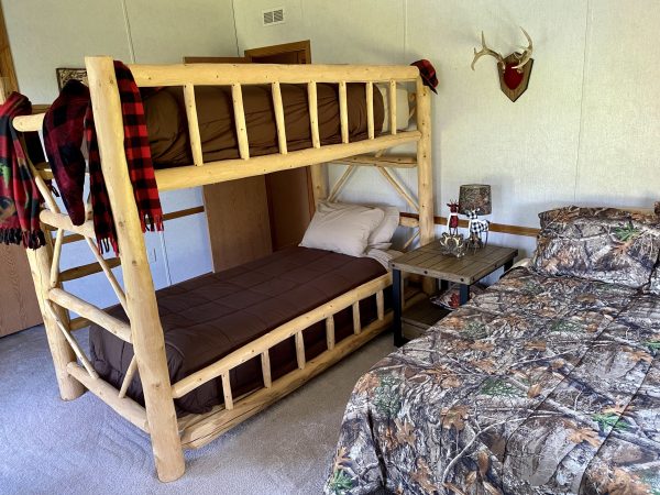 Superior Adventures : Accommodations