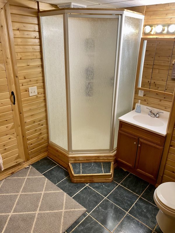 Superior Adventures : Accommodations - Image 8