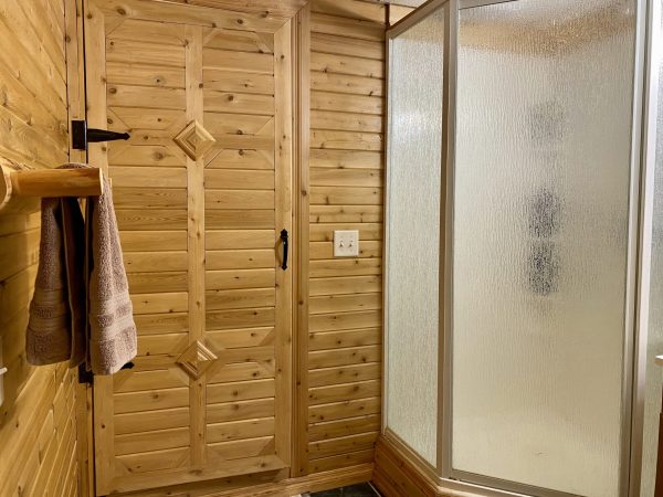 Superior Adventures : Accommodations - Image 9